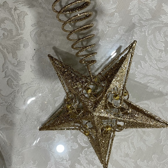 Christmas decor - red gold and green theme GOLD star also included - Picture 5 of 6